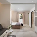 Luxury 4 Star In The Old Town Apartman