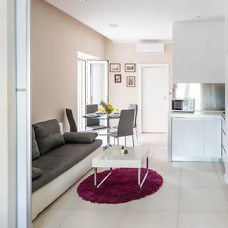 Daire Luxury 4 Star In The Old Town Zadar