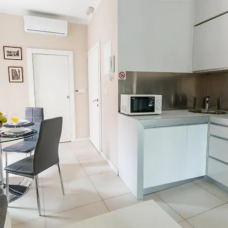 Luxury 4 Star In The Old Town Appartamento *