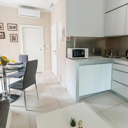 Luxury 4 Star In The Old Town