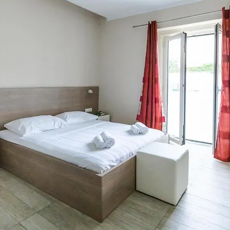 Luxury 4 Star In The Old Town Appartamento *