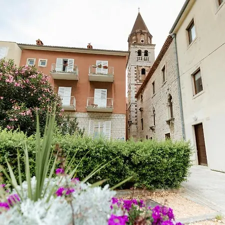 Luxury 4 Star In The Old Town Appartamento *