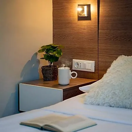 Luxury 4 Star In The Old Town Apartmán