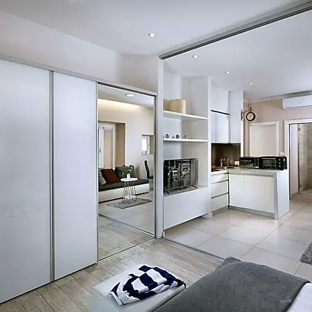 Luxury 4 Star In The Old Town Apartmán *