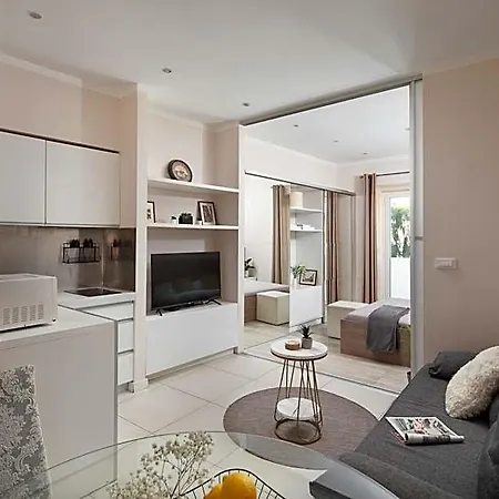 Luxury 4 Star In The Old Town Apartmán