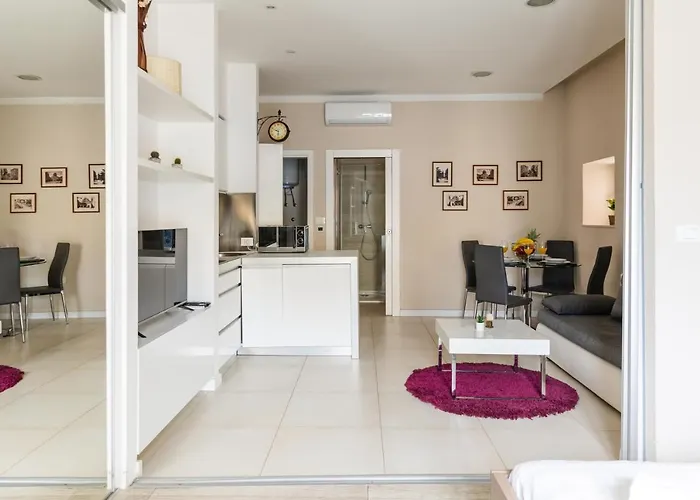 Luxury 4 Star In The Old Town Задар