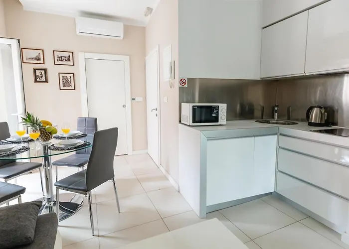 Luxury 4 Star In The Old Town Apartamento *