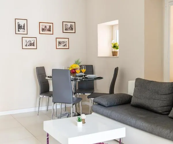 Luxury 4 Star In The Old Town Zadar