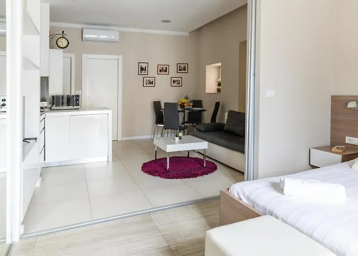 Luxury 4 Star In The Old Town * Задар