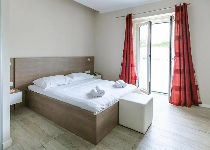 Luxury 4 Star In The Old Town Апартаменты *