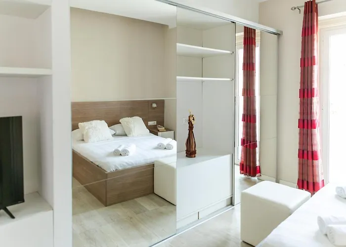 Luxury 4 Star In The Old Town